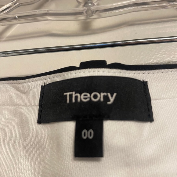 THEORY black dress pant in size 4 - Picture 8 of 8